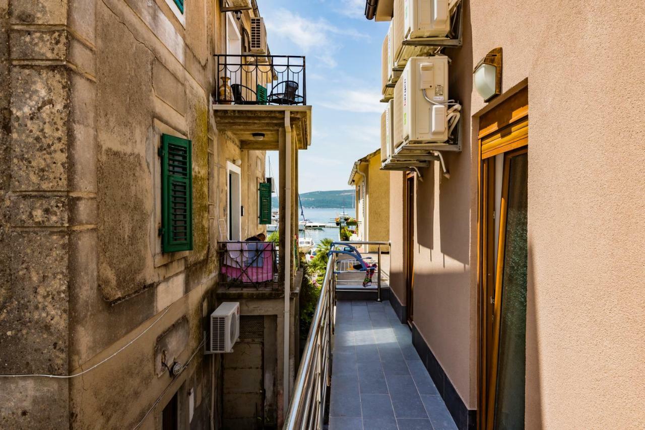 Waikiki Apartments Тиват Экстерьер фото