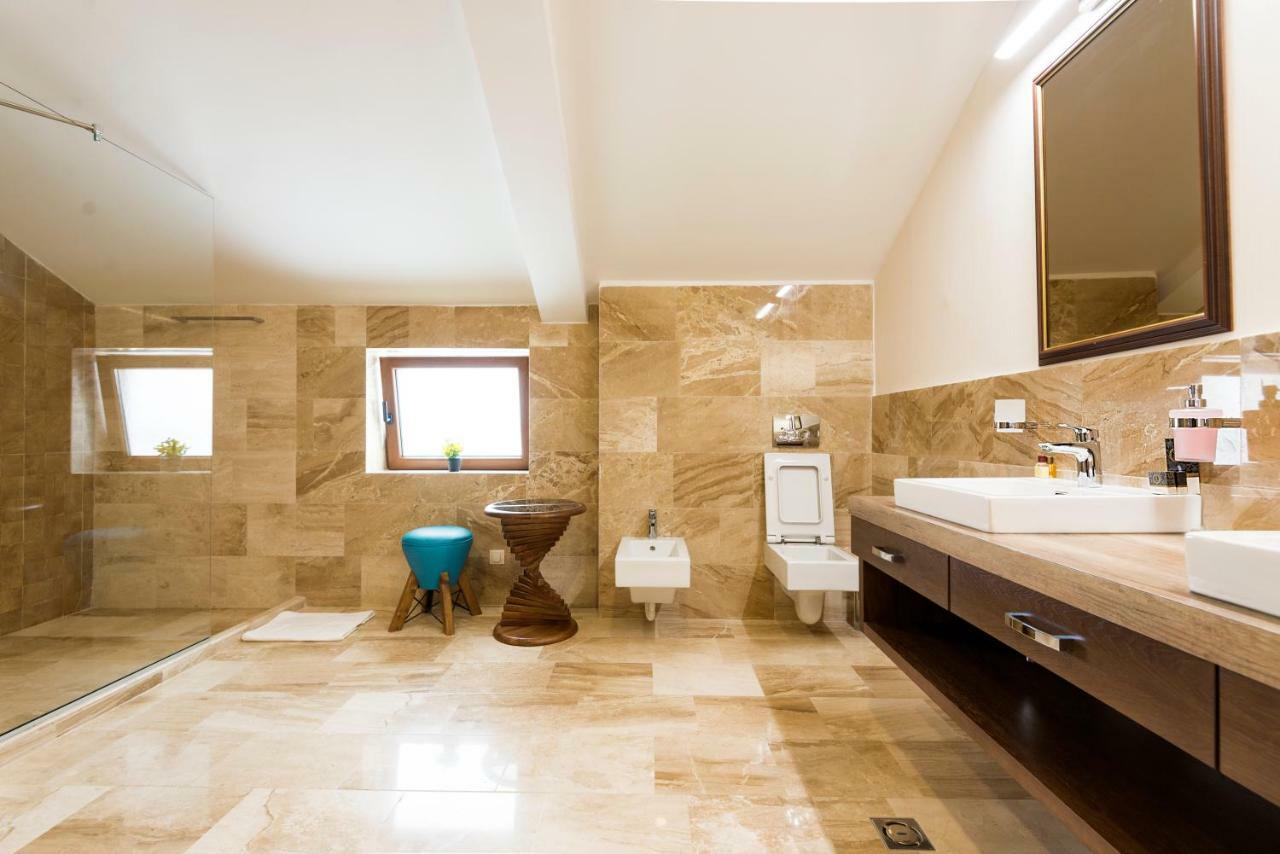 Waikiki Apartments Тиват Экстерьер фото