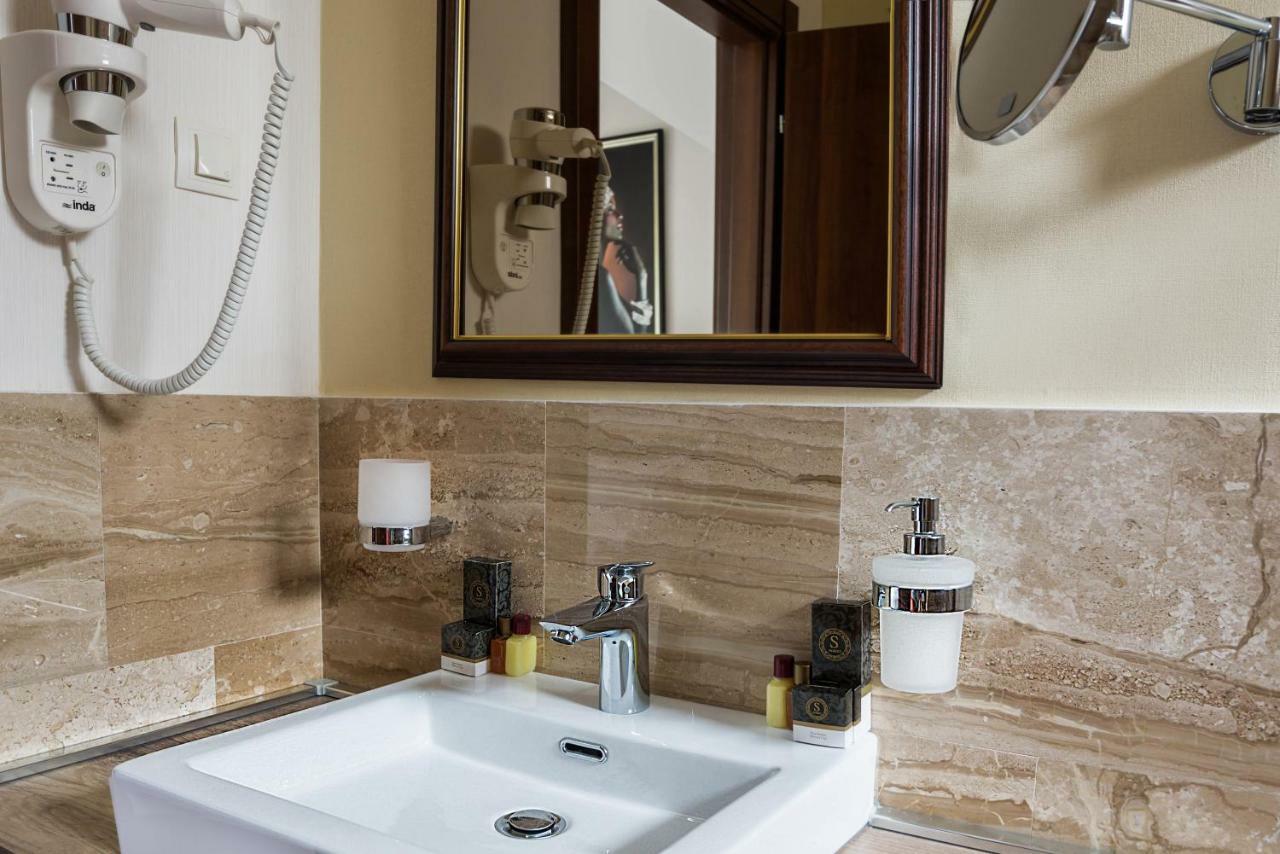 Waikiki Apartments Тиват Экстерьер фото