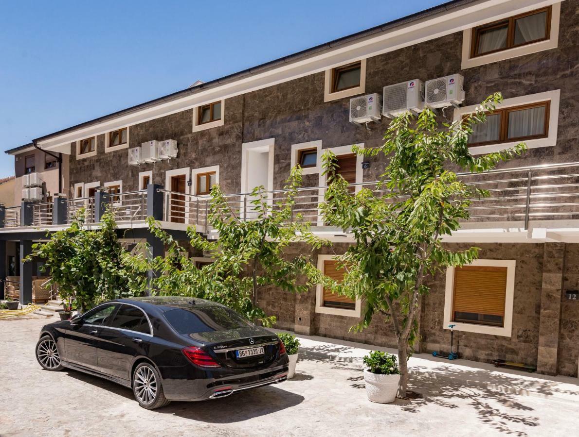 Waikiki Apartments Тиват Экстерьер фото