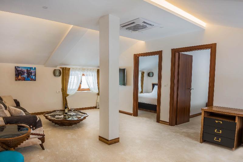 Waikiki Apartments Тиват Экстерьер фото